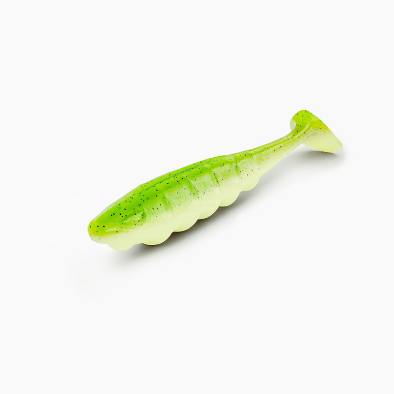 NAYS PRDTR Paddle-Tail Softbait mit natürlicher, rollender Aktion und Knoblauch-Aroma, vor weißem Hintergrund.
